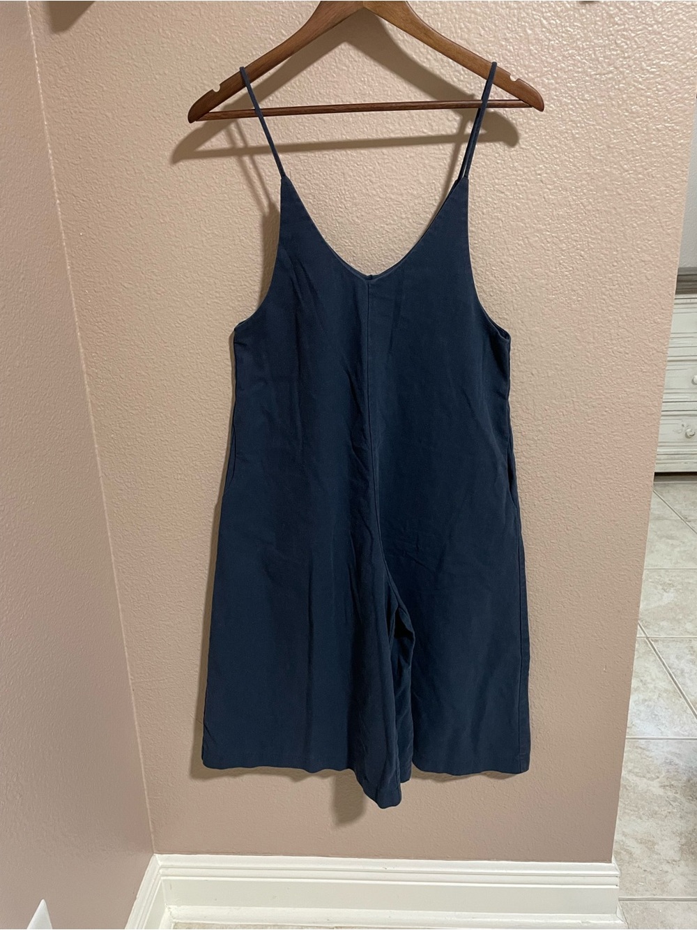 Mod Ref linen Navy Sleeveless V-Neck Romper